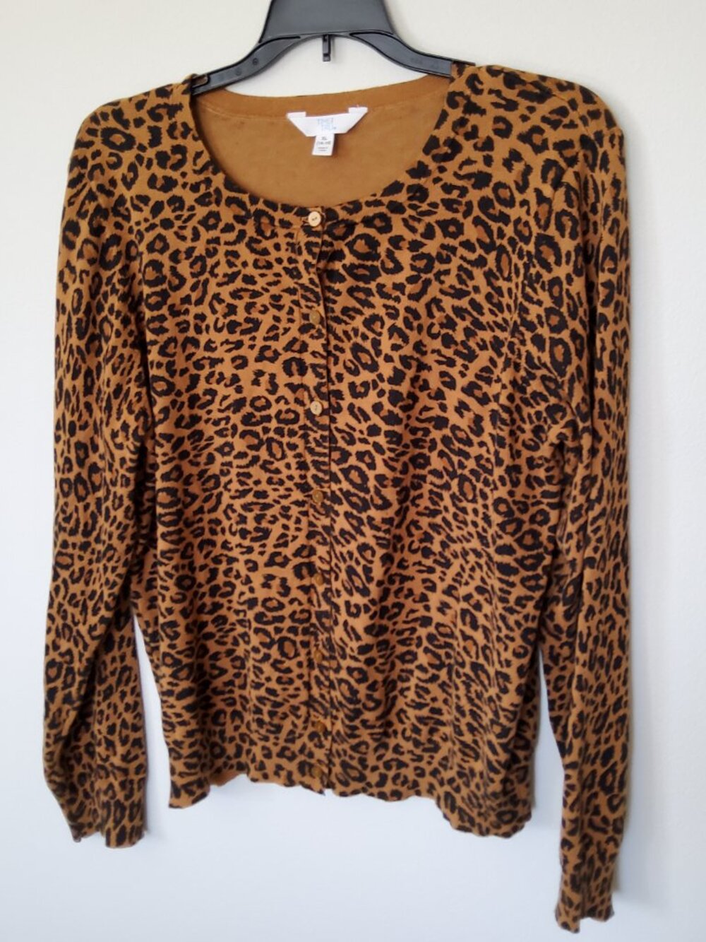 Time and Tru Size XL Leopard Print button up cardigan